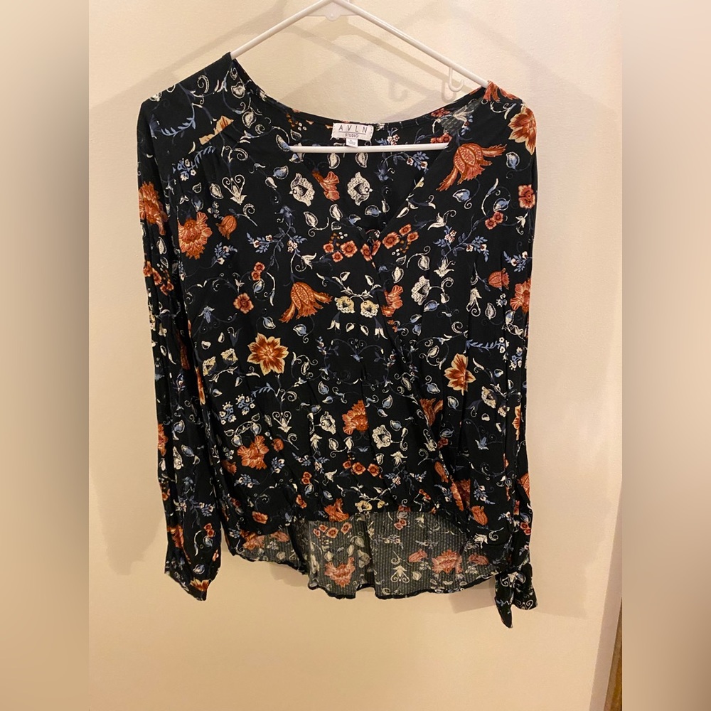 AVLN Studio Floral Print Blouse